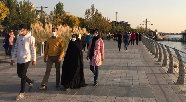 İran, salgına karşı ülke genelinde yeni kısıtlamalara gidiyor